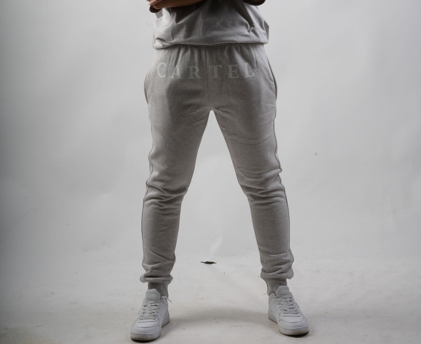TRAINER GREY