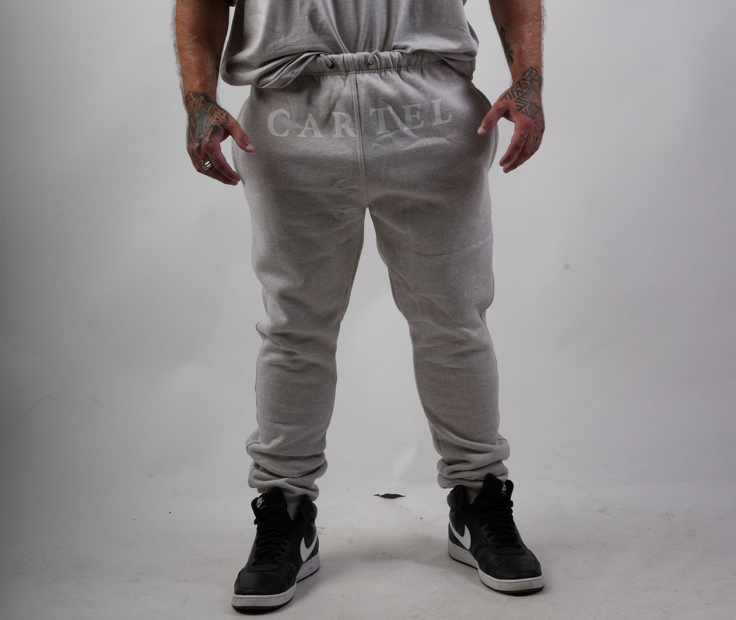 TRAINER GREY