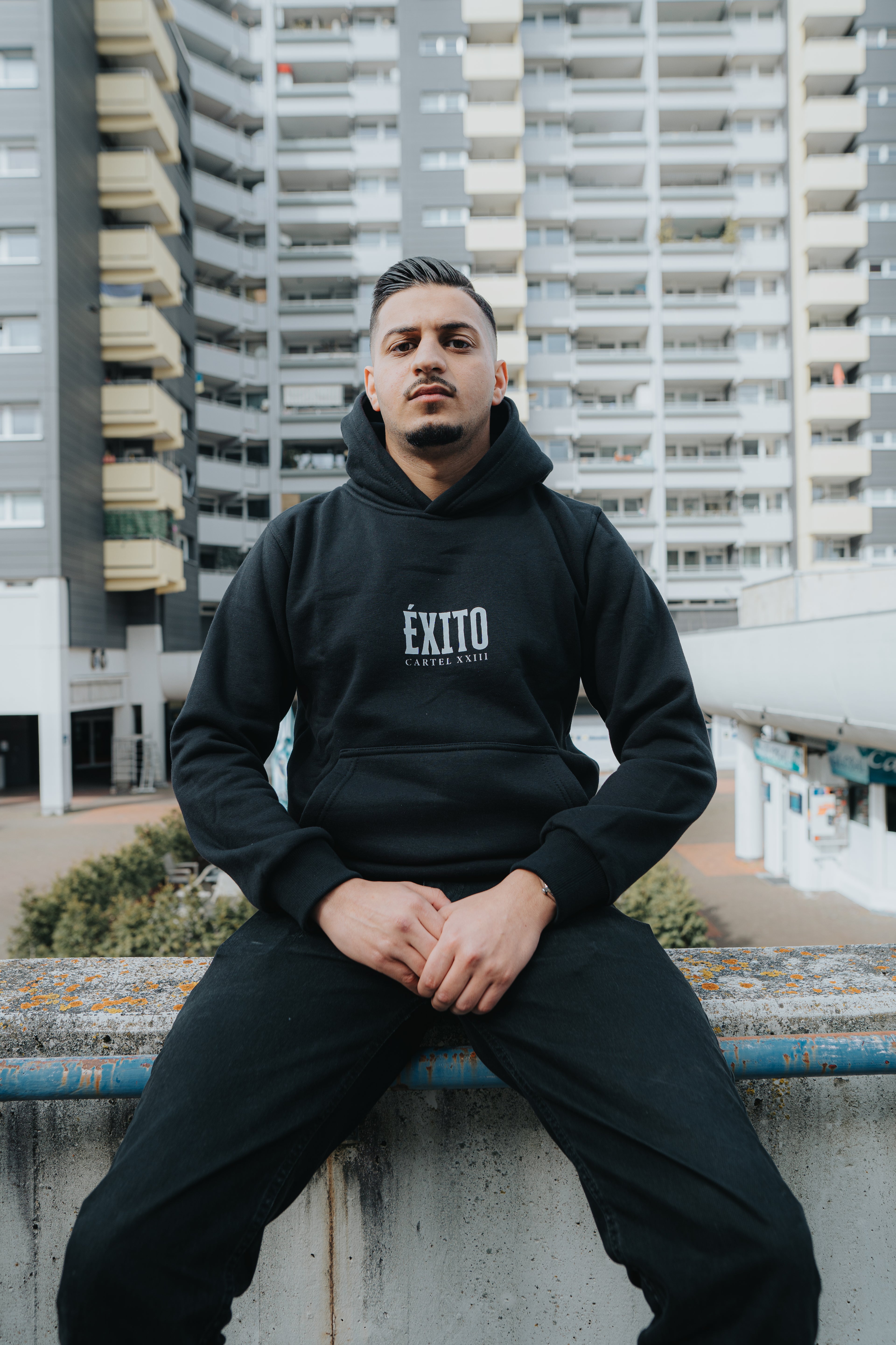 HOODIE "EXITO"